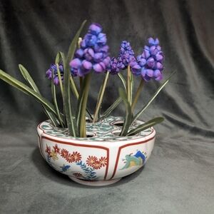 Mottahedeh Flower & Frog Bulb Pot Japanese Kakiemon England 6.75" England